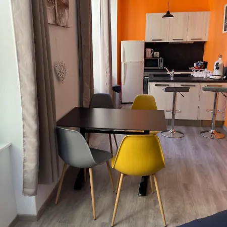 Superbe Studio 35m2 Centre Calme Et Ajoure